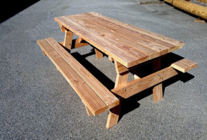 Photo d'une table en bois